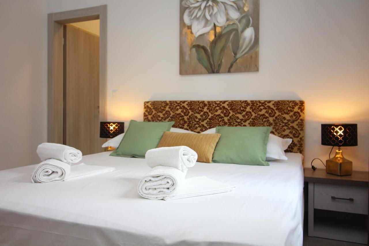 Villa Beachfront Sea Palace Kaštela Екстериор снимка
