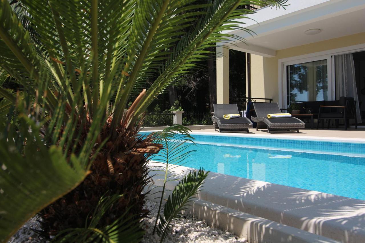 Villa Beachfront Sea Palace Kaštela Екстериор снимка