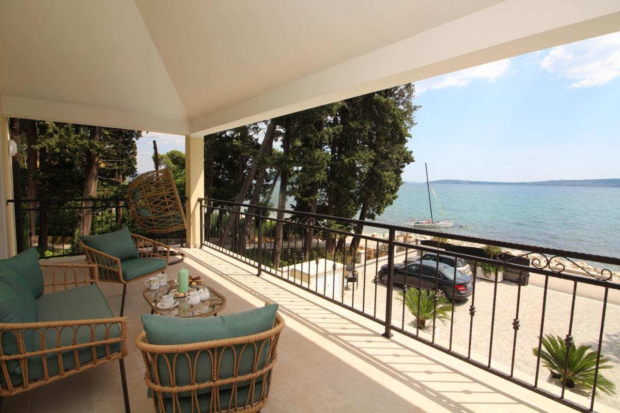 Villa Beachfront Sea Palace Kaštela Екстериор снимка