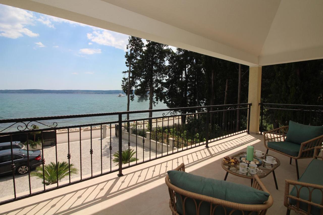 Villa Beachfront Sea Palace Kaštela Екстериор снимка